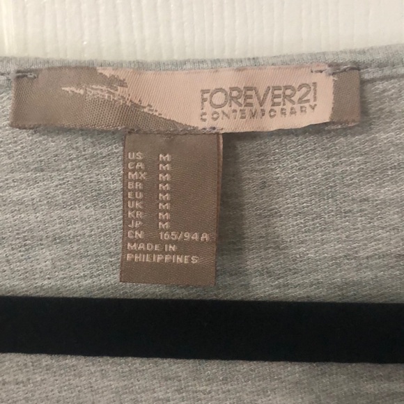 Heather Grey F21 Top🦋 - Picture 3 of 3